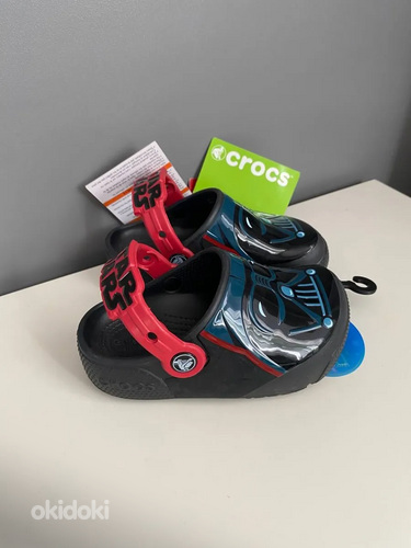 Детские Crocs Fun Lab Lights Darth Vader™ Сабо C4