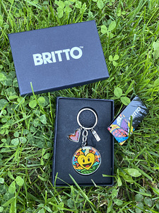 Брелок дизайна Romero Britto (5 фото из 5)