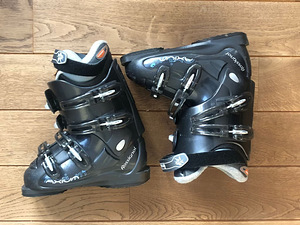 Mäesuusasaapad Rossignol J4 (EU37, 25.5cm) (2 foto / 2)