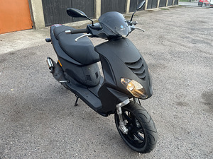 Piaggio NRG ‘09 Roller (2 foto / 10)