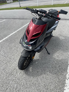 Aprilia SR70 Street (3 foto / 9)