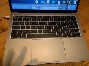 MacBook Air 13 дюймов 2018 Retina i5–1,6 ГГц
