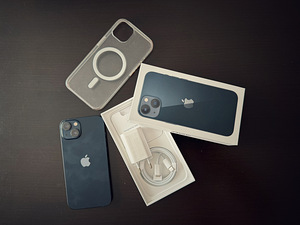 iPhone 13 128GB (2 фото из 3)