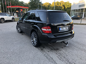 MB ML 320 4matic Airmatic Offroad pakett (5 foto / 8)