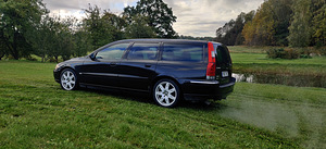 Volvo V70 Summum (4 foto / 12)