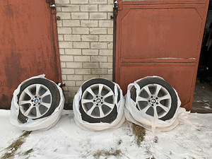 Шины и диски r18 (5 фото из 5)