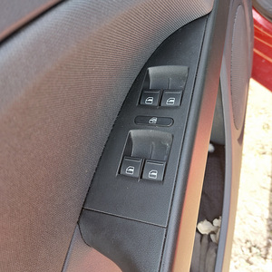Seat Leon 1.6 75kw 2007 (5 foto / 6)