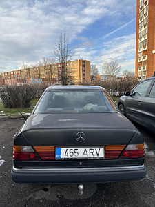 Продается MERCEDES-BENZ 200 D (4 фото из 4)