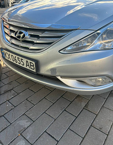 Hyundai Sonata 2013 (2 foto / 9)