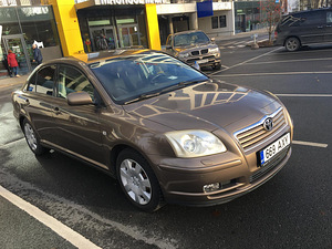 Toyota Avensis (1 foto / 12)