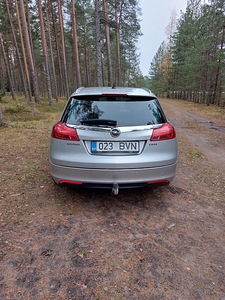 Opel Insignia Sports Tourer Sw 2013 (3 foto / 15)