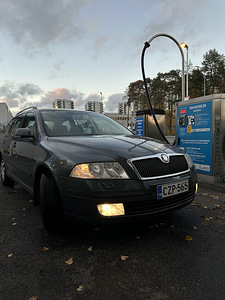 Skoda Octavia 1,6 (3 foto / 12)