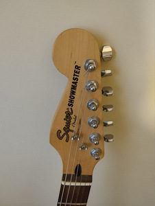 Müüa Fender Squier Showmaster kitarr, kasutatud, kaasas kott (2 foto / 4)