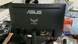 Монитор Asus Tuf Gaming (3 фото из 5)