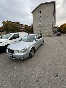 Продажа автомобиля (2 фото из 5)