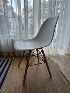Tool (Eames DSW stiilis) (2 foto / 2)