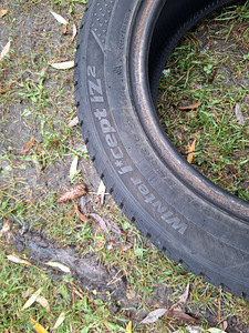 Hankook Winter i cept iz2 205/55 R16 ламель шины (3 фото из 4)