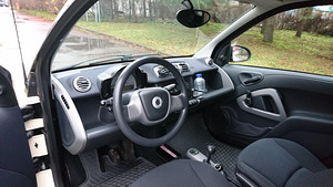 Smart Fortwo 2011, 77690 km, poolautom, bensiin, TÜV 11/2025 (10 foto / 14)