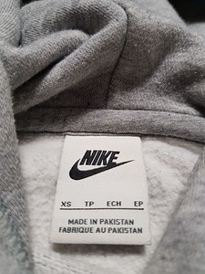 Худи Nike Center Logo (3 фото из 4)
