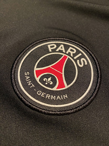 Футбольная форма Nike Paris Saint Germain (3 фото из 6)