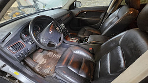 Volvo v70 2.4d 120kw automaat Ühe auto varuosad (6 foto / 7)