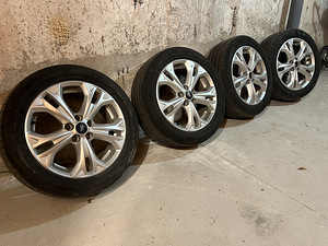 Ford оригинальные диски 17" 5x108, ET55 + шины Good Year 225 (1 фото из 10)