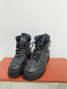 Tommy Hilfiger saapad (1 foto / 1)