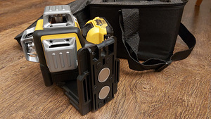 ЛАЗЕР, ЛАЗЕРНЫЙ УРОВЕНЬ DEWALT DW089LG 3X360 (4 фото из 5)