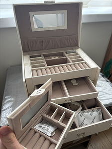 Шкатулка для украшений маленькая 26 x 18 x 17 см белая (3 фото из 4)