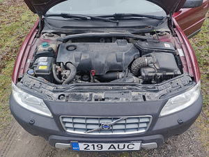 Volvo XC70 (6 фото из 13)