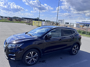 Nissan Qashqai Tekna 1.2 85 kW (7 foto / 13)
