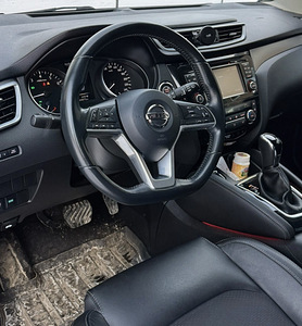 Nissan Qashqai Tekna 1.2 85 kW (11 foto / 13)
