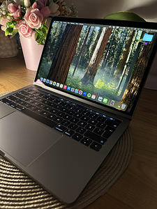 MacBook Pro 13-inch, 2019, Two Thunderbolt 3 ports (3 foto / 10)