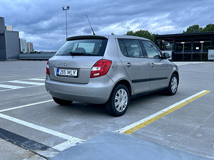 Škoda Fabia (4 foto / 11)