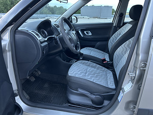 Škoda Fabia (8 foto / 11)