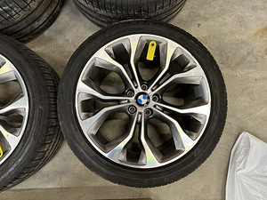BMW X6, X5 оригинальные диски R20 с шинами (2 фото из 10)