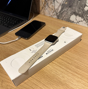 Apple Watch 7 45mm (1 foto / 1)