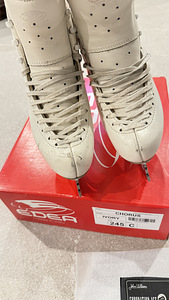 Edea Chorus uisud 245 C + Coronation Ace Lite uisuterad (6 foto / 6)