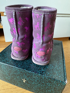Talvesaapad UGG 32 (3 foto / 4)
