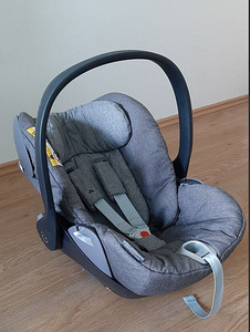 Cybex cloud q plus turvahäll isofix alusega (4 foto / 4)
