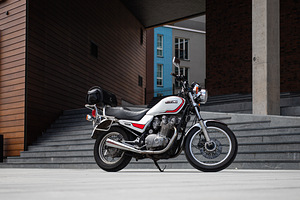 Suzuki GR 650 37kW 1989 (1 foto / 10)