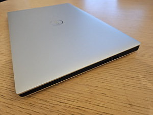 Dell Precision 5540 i9-9880H 32GB RAM 15.6" FHD T2000 GPU (1 foto / 5)