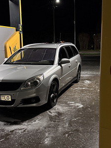 Opel Vectra 1.9 110kw 6-manu (2 foto / 10)