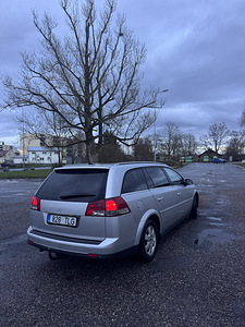 Opel Vectra 1.9 110kw 6-manu (5 foto / 10)