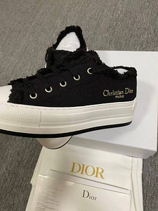 Кроссовки Dior, копия (2 фото из 5)