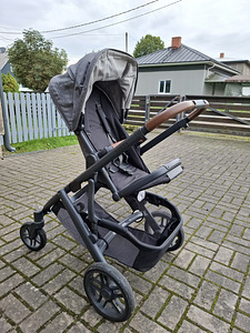Komplekt kahest jalutuskärust ja turvatoolist (6 foto / 8)