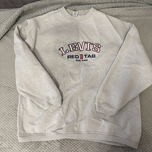 Levis hoodie (1 foto / 1)