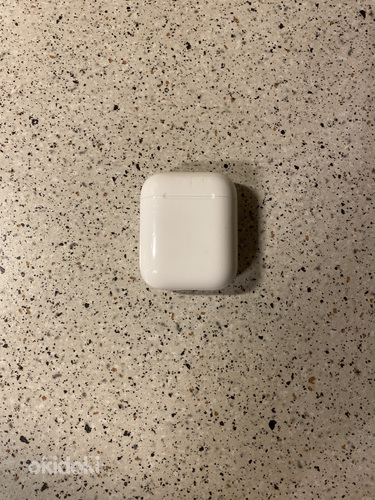 Müüa tühi AirPods case.