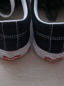 Продам кеды VANS (3 фото из 3)