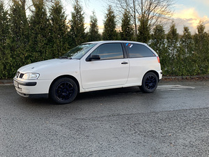 Seat Ibiza 2001 (1 фото из 3)
